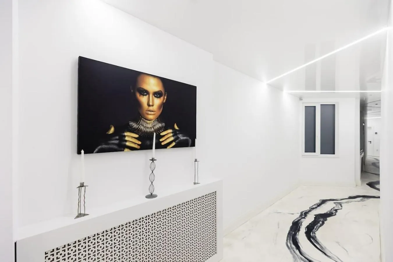 Bucharest Studios Tokyo Apart 0*,  Румыния